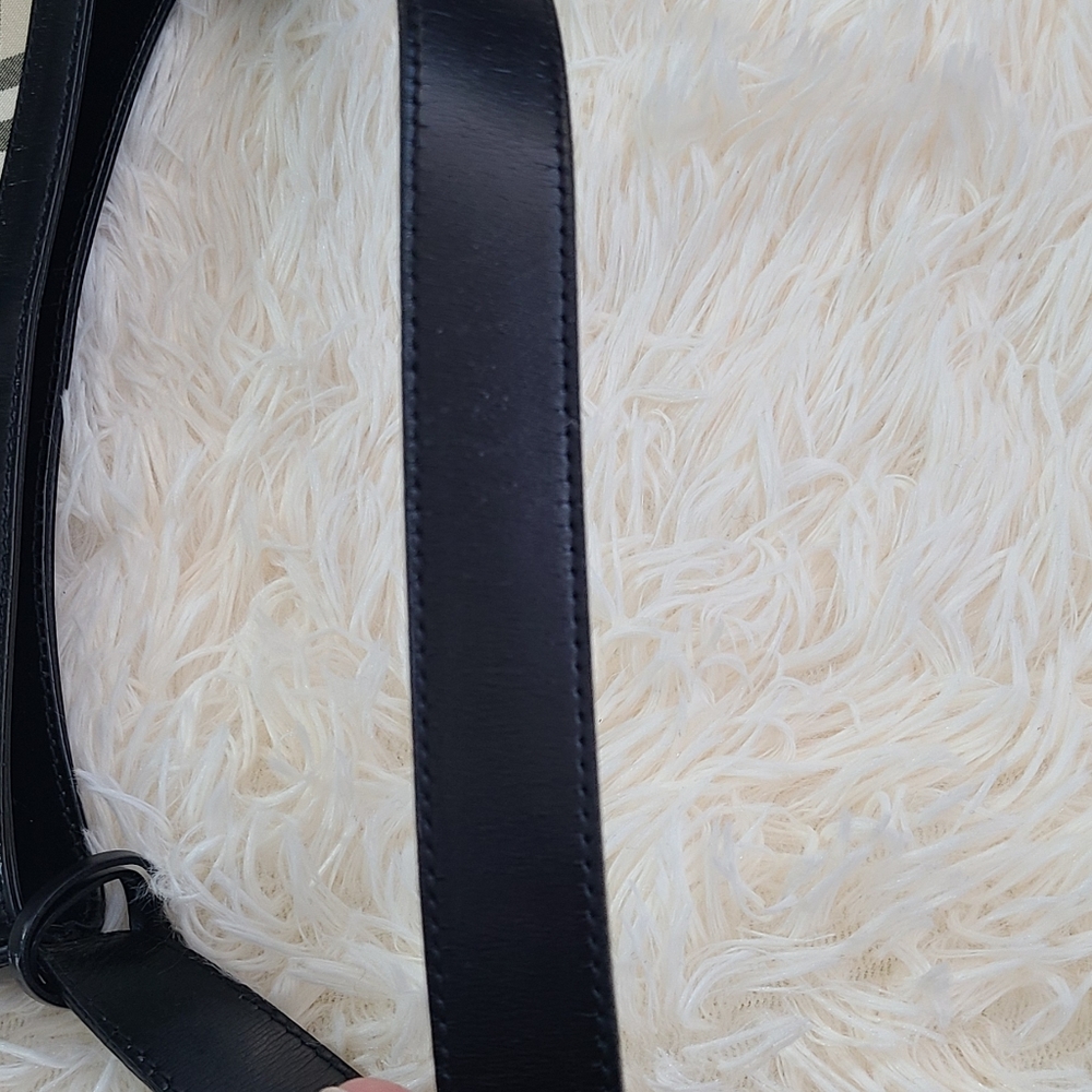 Burberry Classic House Check Shoulder Bag - Picture 10 of 13